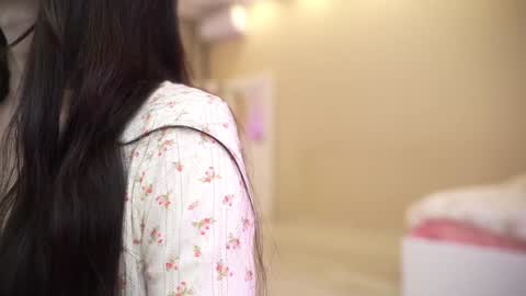 Nelly  INSTA  queenelia  online show from March 20, 12:32 pm