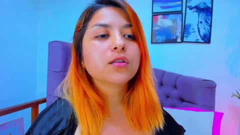 Snapshot of queengrett chatting on February 4, 1:23 am Queen online show from February 4, 1:23 am