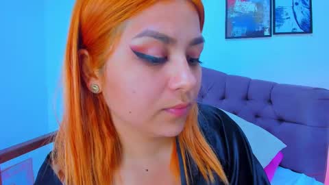 Snapshot of queengrett chatting on March 2, 12:31 am Queen online show from March 2, 12:31 am