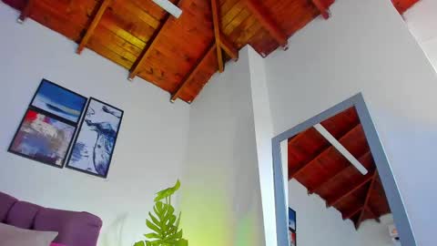 Snapshot of queengrett chatting on March 2, 7:12 pm Queen online show from March 2, 7:12 pm