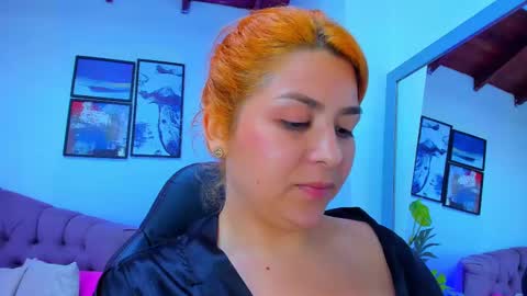 Snapshot of queengrett chatting on March 5, 12:59 am Queen online show from March 5, 12:59 am