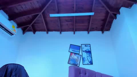 Snapshot of queengrett chatting on September 24, 7:06 pm Queen online show from September 24, 7:06 pm