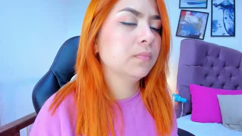 Snapshot of queengrett chatting on October 16, 6:53 pm Queen online show from October 16, 6:53 pm