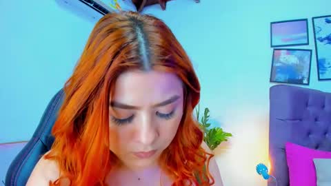 Snapshot of queengrett chatting on December 3, 7:01 pm Queen online show from December 3, 7:01 pm