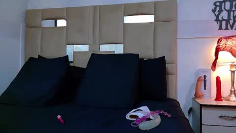 QUEENJEENN online show from March 29, 8:09 pm