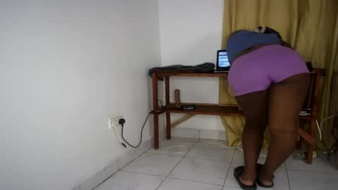 Nina online show from April 12, 6:51 am