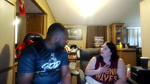 Snapshot of queenking55 chatting on June 12, 5:06 am Queen N King Fun Night online show from June 12, 5:06 am