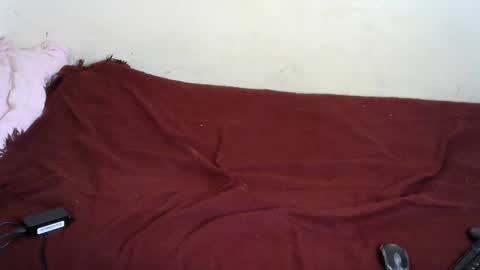 melly online show from February 26, 10:15 am