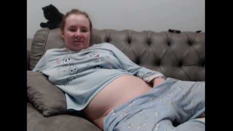 Snapshot of queenmymind chatting on December 8, 3:56 pm queenmymind online show from December 8, 3:56 pm