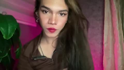 QUEEN online show from March 4, 11:55 pm