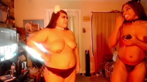 QueenOfHearts online show from January 27, 6:19 am