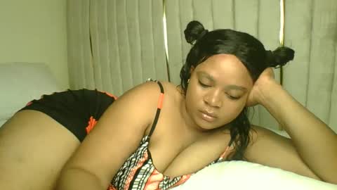 Snapshot of queenofsouls chatting on January 3, 2:54 am . online show from January 3, 2:54 am