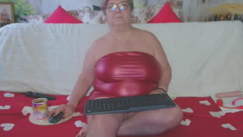 QueenPammy online show from January 15, 7:05 am