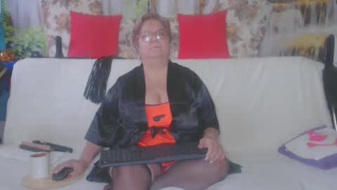 QueenPammy online show from October 1, 4:40 am