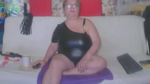 QueenPammy online show from October 11, 7:07 am