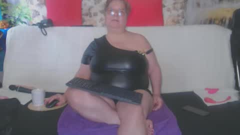 QueenPammy online show from October 15, 6:57 am