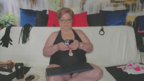 QueenPammy online show from May 21, 4:41 am