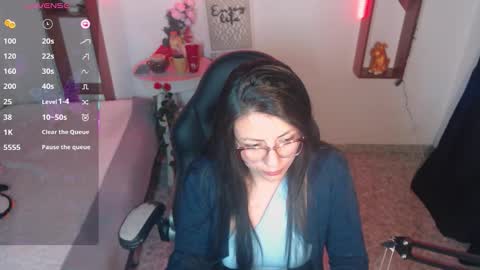 queenrose94 online show from March 19, 1:15 pm