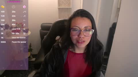 Snapshot of queenrose94 chatting on April 21, 2:01 pm queenrose94 online show from April 21, 2:01 pm