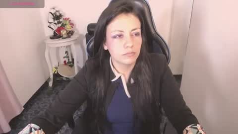 Snapshot of queenrose94 chatting on June 25, 9:08 pm queenrose94 online show from June 25, 9:08 pm