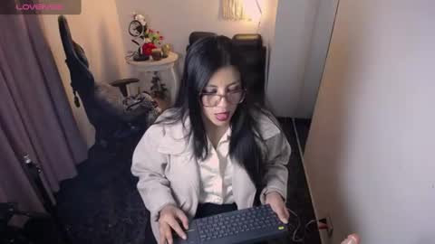 Snapshot of queenrose94 chatting on July 2, 9:43 pm queenrose94 online show from July 2, 9:43 pm