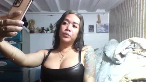 Snapshot of queenstefhanie chatting on February 7, 1:26 pm stephanie online show from February 7, 1:26 pm