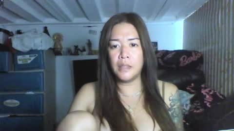 Snapshot of queenstefhanie chatting on February 25, 5:39 am stephanie online show from February 25, 5:39 am