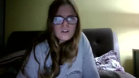 queenstuff online show from February 12, 10:16 pm