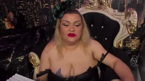 Snapshot of queentabitha chatting on November 21, 11:58 pm Tabitha online show from November 21, 11:58 pm