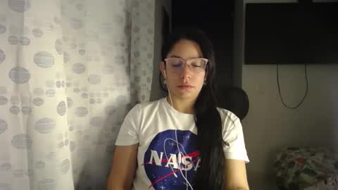 Snapshot of queenvictoria2023 chatting on May 30, 3:25 am Paola online show from May 30, 3:25 am