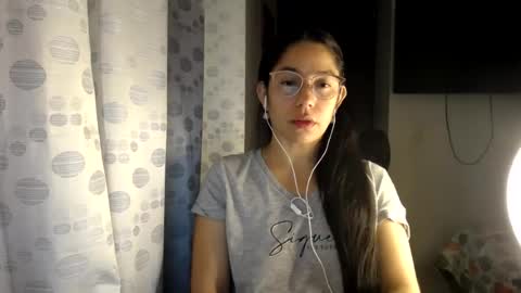 Snapshot of queenvictoria2023 chatting on June 17, 3:20 am Paola online show from June 17, 3:20 am