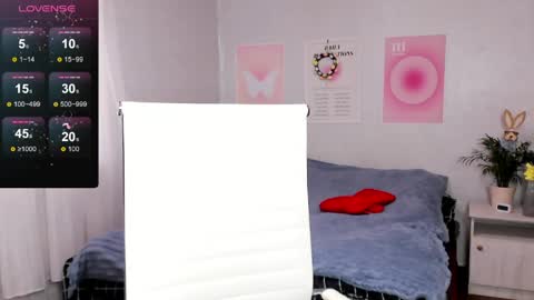 Anna online show from March 30, 6:25 am