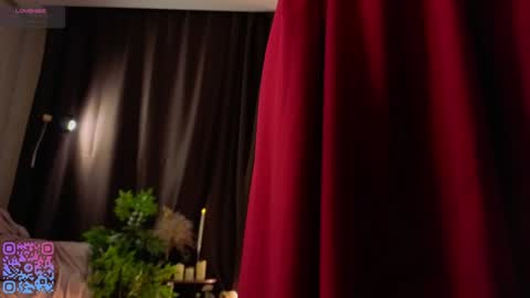 Teri  My favorite vibes 77 101 222 666 online show from December 16, 2:16 am