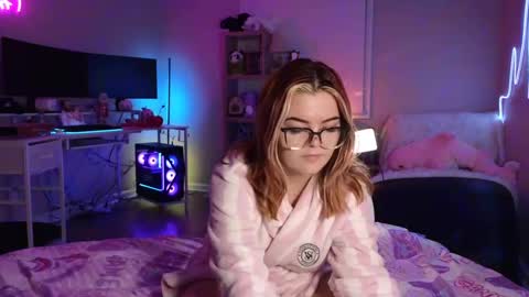 Snapshot of quervoqueen1 chatting on January 9, 2:43 am Bri online show from January 9, 2:43 am