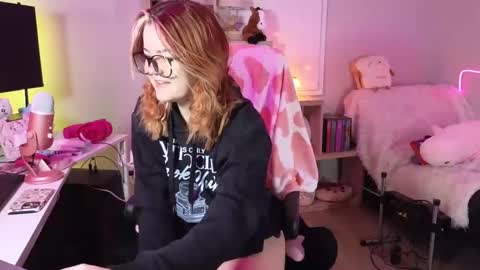 Snapshot of quervoqueen1 chatting on January 17, 2:39 am Bri online show from January 17, 2:39 am