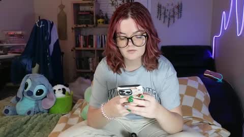 Snapshot of quervoqueen1 chatting on February 16, 2:20 am Bri online show from February 16, 2:20 am