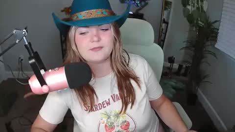 Snapshot of quervoqueen1 chatting on April 30, 2:07 am Bri online show from April 30, 2:07 am