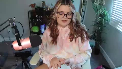 Snapshot of quervoqueen1 chatting on May 10, 7:52 pm Bri online show from May 10, 7:52 pm