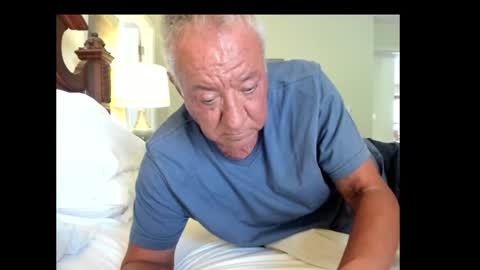 Snapshot of quest_one chatting on September 16, 3:57 pm Jim online show from September 16, 3:57 pm