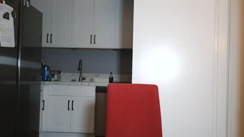 Snapshot of quest_one chatting on October 3, 2:41 am Jim online show from October 3, 2:41 am