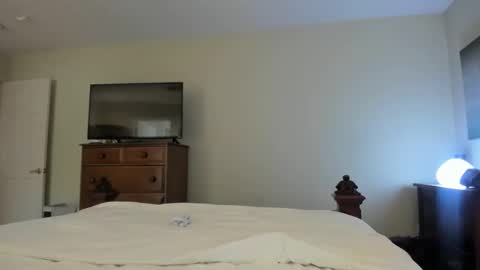 Snapshot of quest_one chatting on January 12, 4:56 pm Jim online show from January 12, 4:56 pm