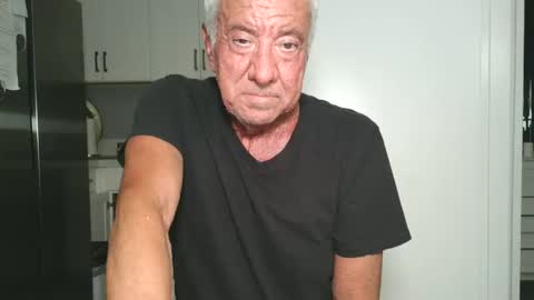 Snapshot of quest_one chatting on February 21, 6:58 am Jim online show from February 21, 6:58 am