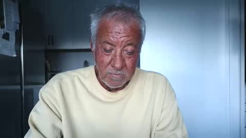 Snapshot of quest_one chatting on March 1, 12:34 am Jim online show from March 1, 12:34 am