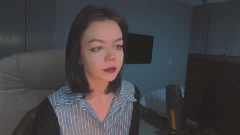 Snapshot of quietluxury chatting on January 9, 10:29 am quietluxury online show from January 9, 10:29 am