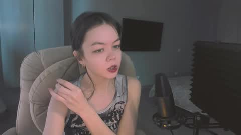 quietluxury online show from March 28, 11:43 am