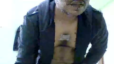 Snapshot of quietlyyours chatting on February 2, 3:11 pm quietlyyours online show from February 2, 3:11 pm