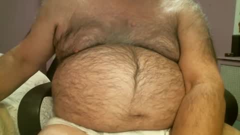 Snapshot of quietnshy2 chatting on December 3, 3:36 am quietnshy2 online show from December 3, 3:36 am