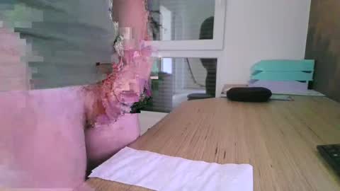 Snapshot of quik1234 chatting on March 7, 9:18 am quik1234 online show from March 7, 9:18 am