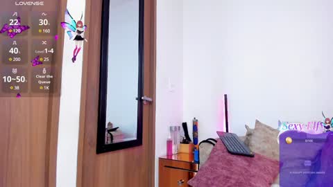 Snapshot of quimeralady chatting on January 2, 6:56 pm Quimera online show from January 2, 6:56 pm