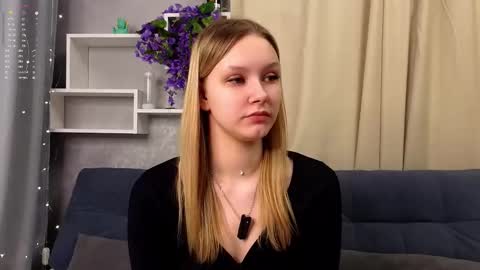 Alice online show from February 24, 1:20 pm